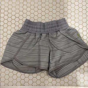 Lululemon shorts size 4